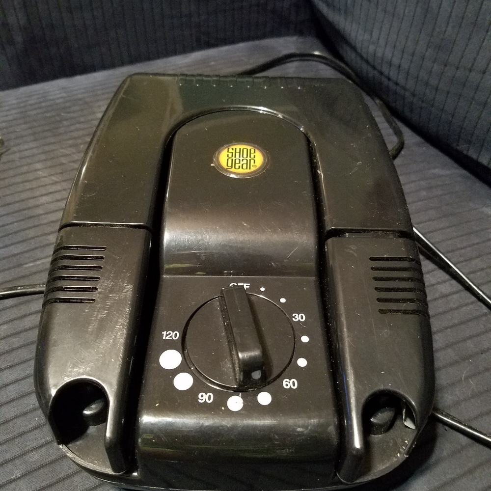 Shoe and boot dryer